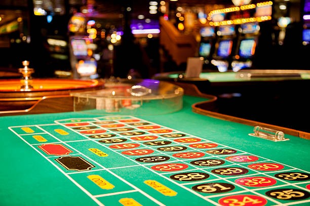 Live dealer studio at pt89 with multiple HD cameras capturing blackjack table